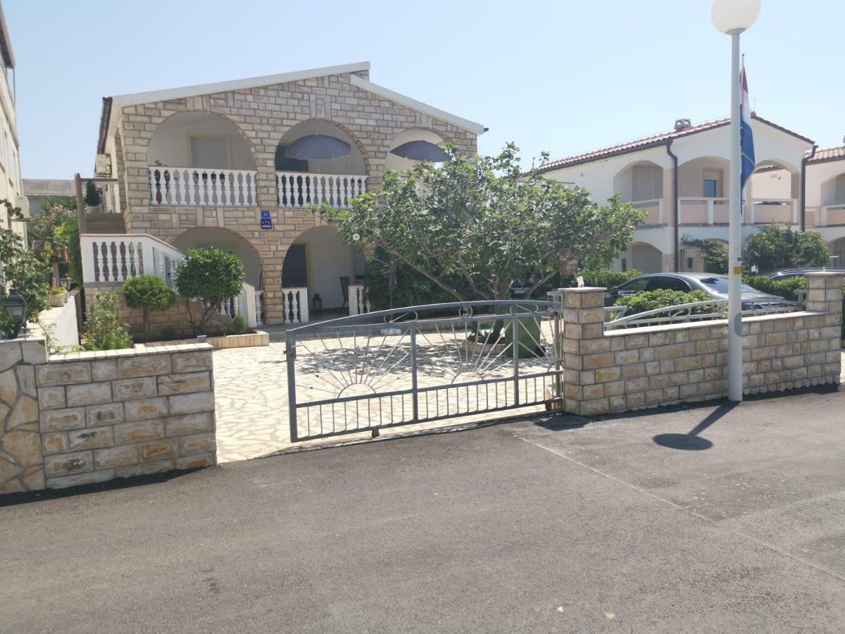 Apartman Tunja Vir Exterior photo